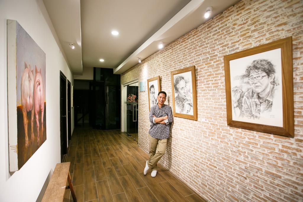 Third Rock Hostel バンコク都 エクステリア 写真