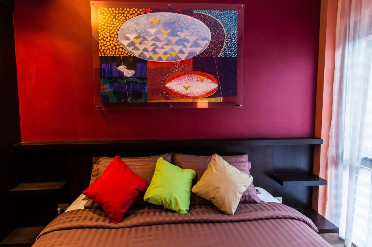 Third Rock Hostel バンコク都 エクステリア 写真