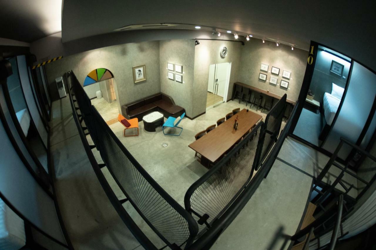 Third Rock Hostel バンコク都 エクステリア 写真